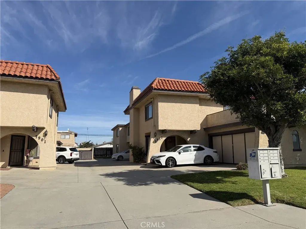 7911 Glencoe Dr 4, Huntington Beach