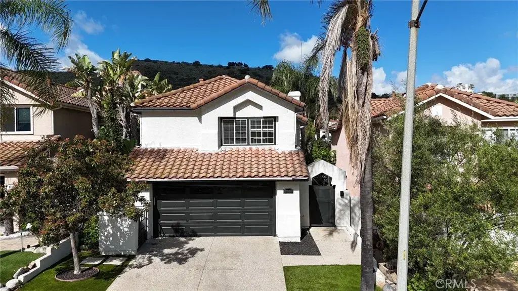 3717 Calle Joaquin, Calabasas