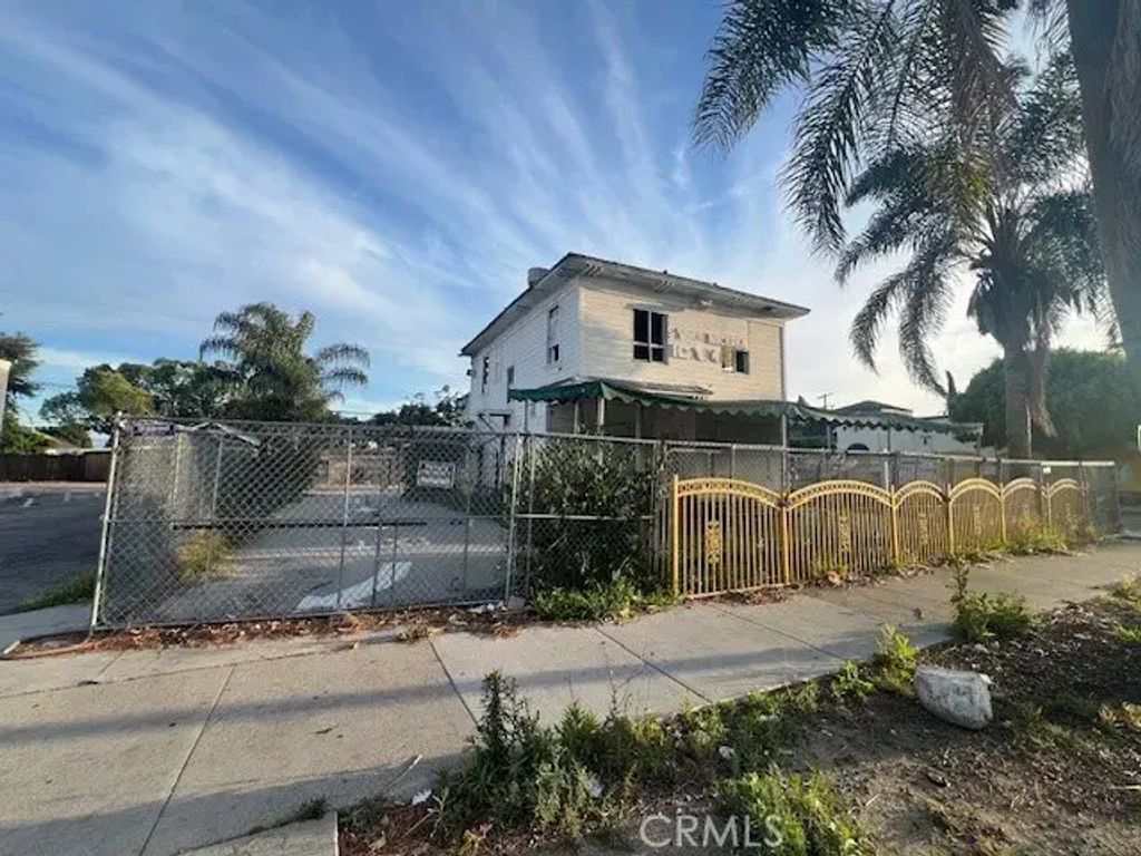 604 E Mission, Pomona
