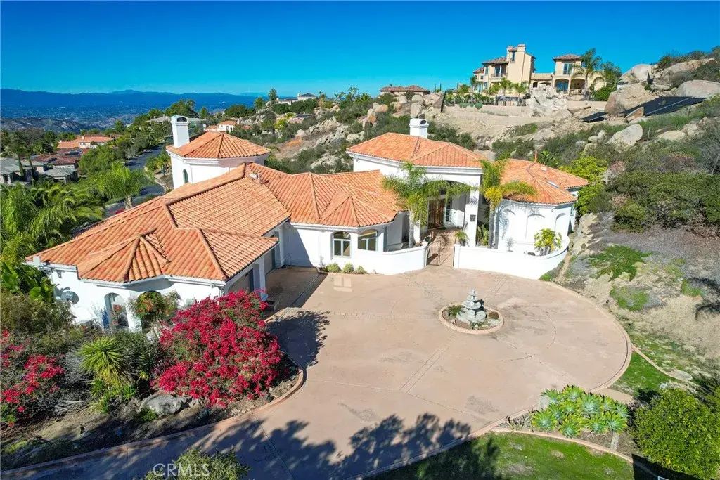29269 Meadow Glen West, Escondido