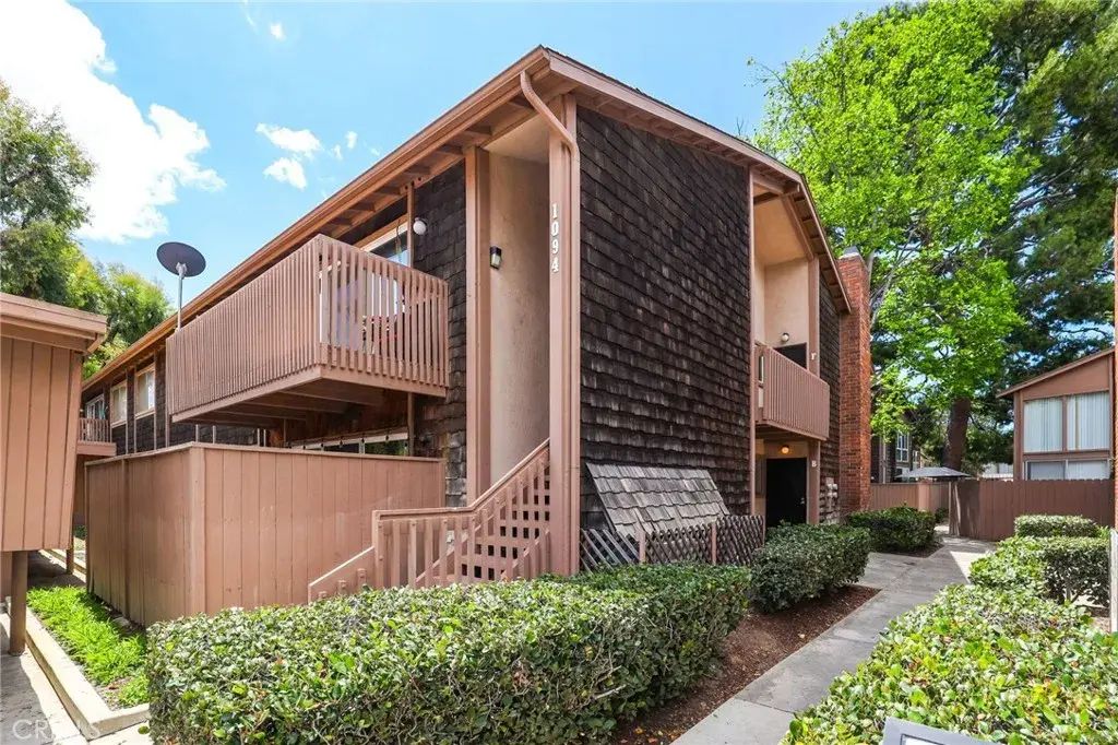 1094 Cabrillo Park, Santa Ana