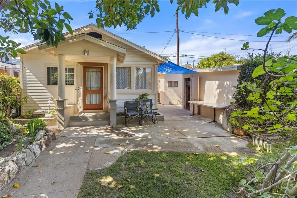 2455 Glencoe Avenue, Venice