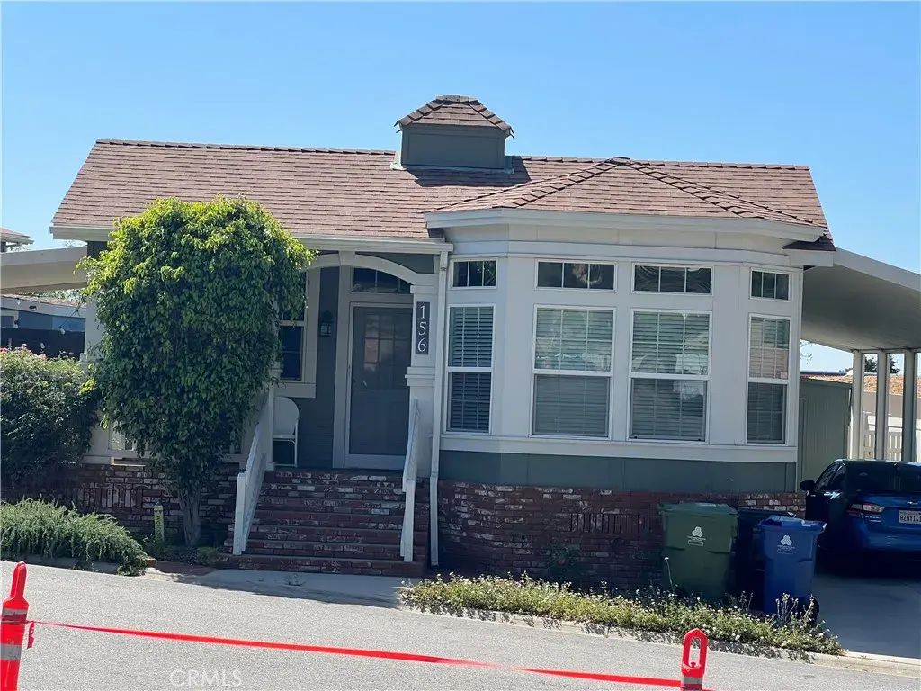 15455 Glenoaks, Sylmar