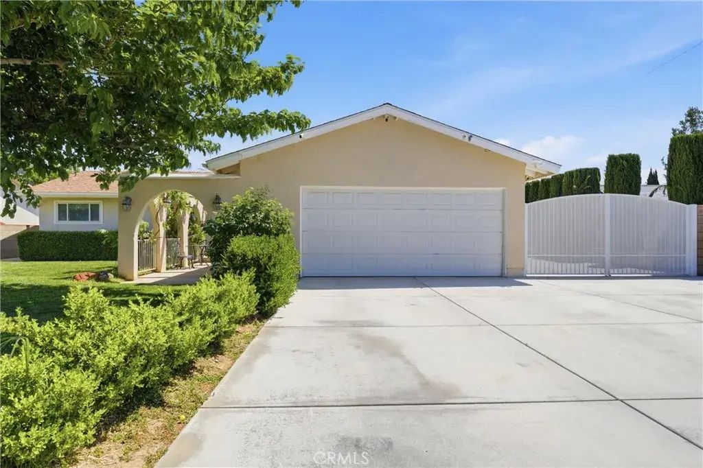 4722 W Avenue L8, Lancaster