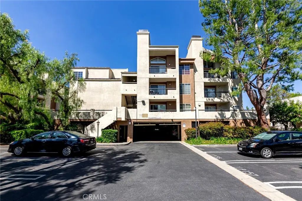 5550 Owensmouth Avenue 120, Woodland Hills