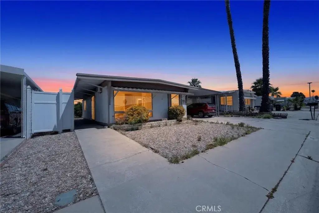 1200 W Johnston, Hemet