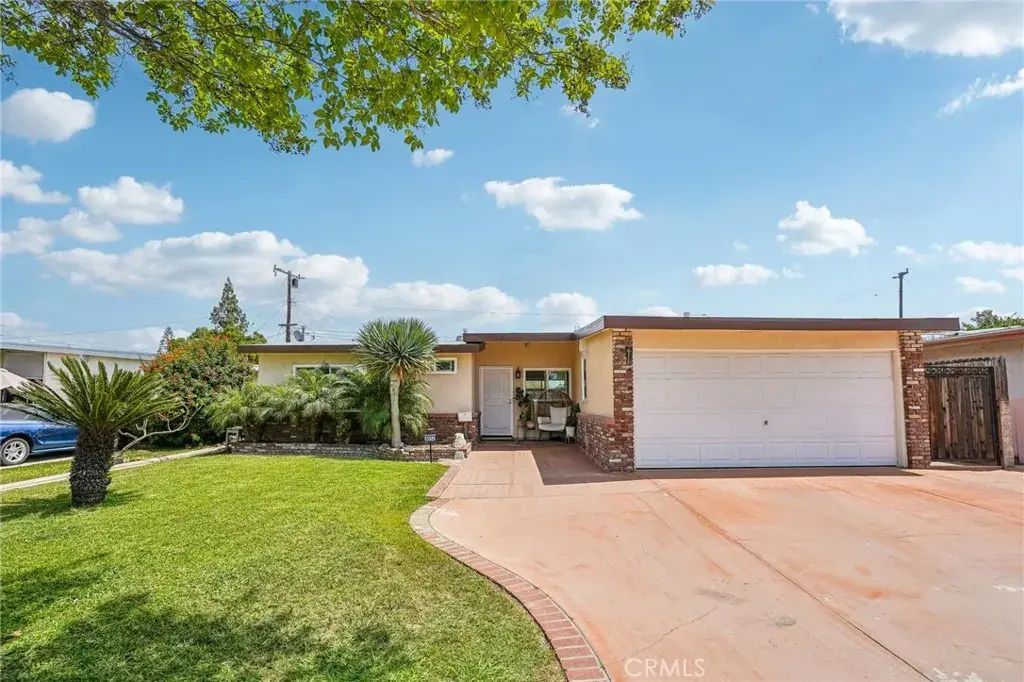 8014 Clarinda, Pico Rivera