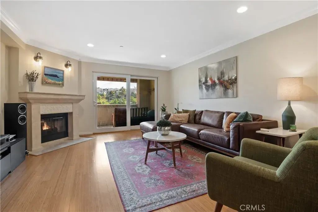 6221 Monterey 304, Highland Park