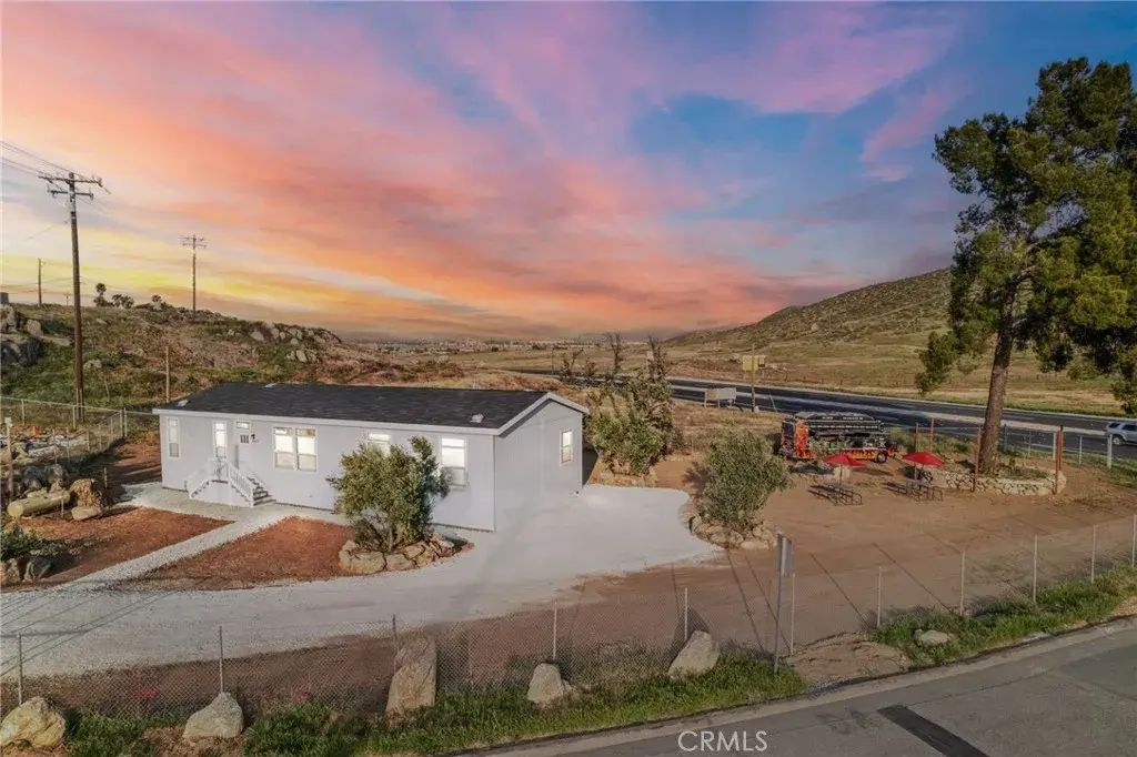26220 Calvert Avenue, Hemet