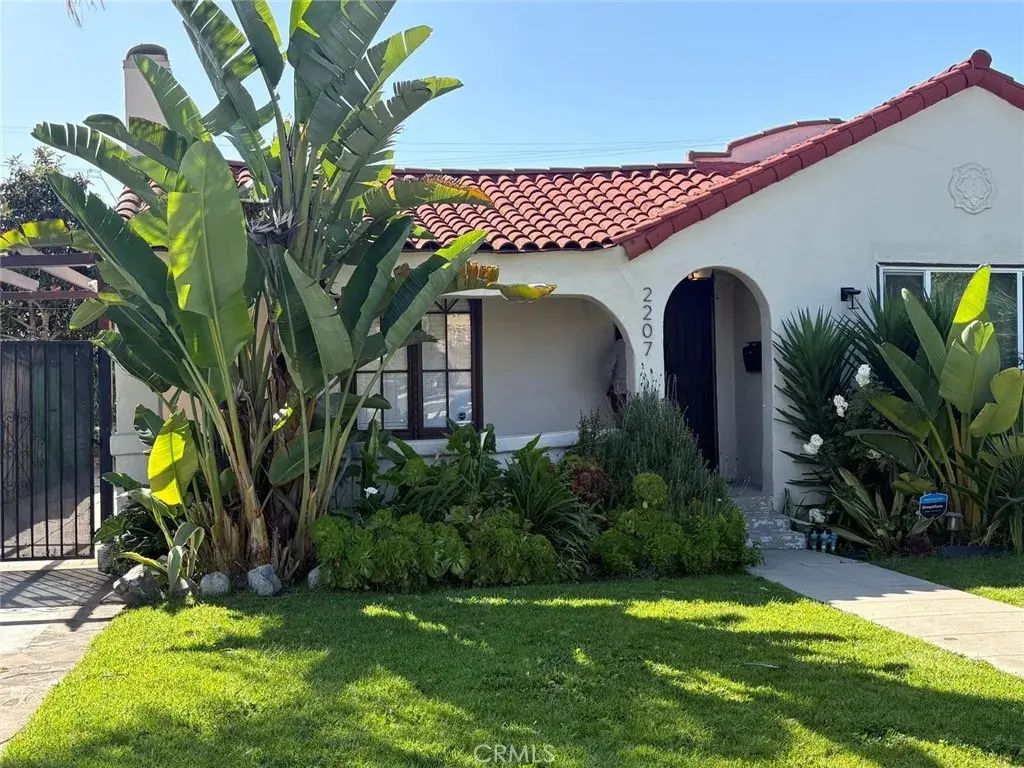 2207 S Cochran, Los Angeles