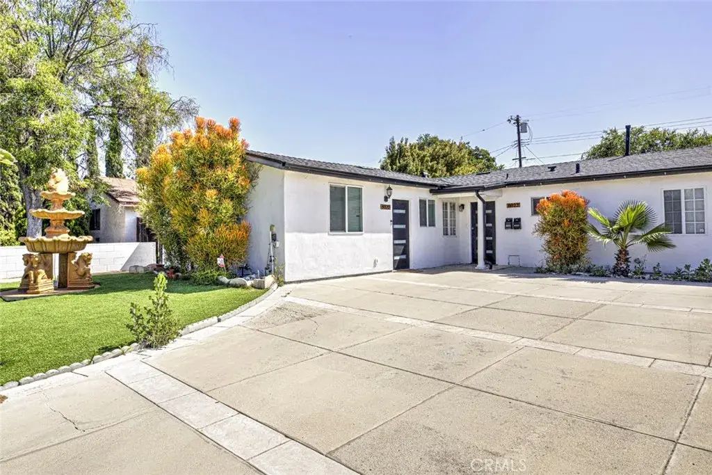 8022 Longridge Avenue, North Hollywood