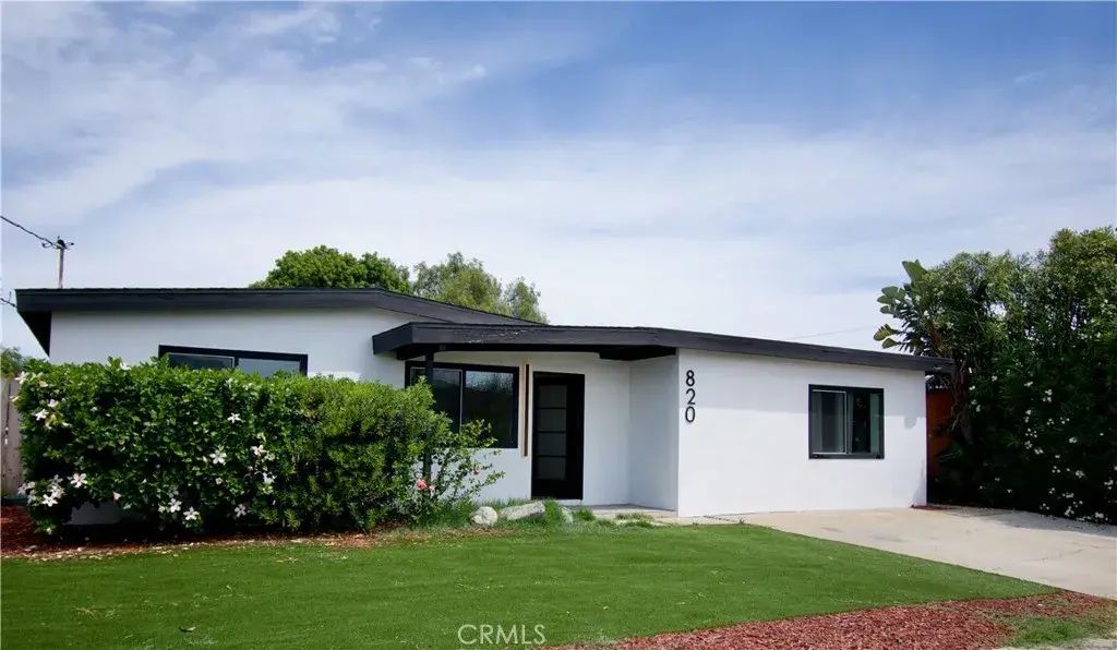 820 Iris, Imperial Beach