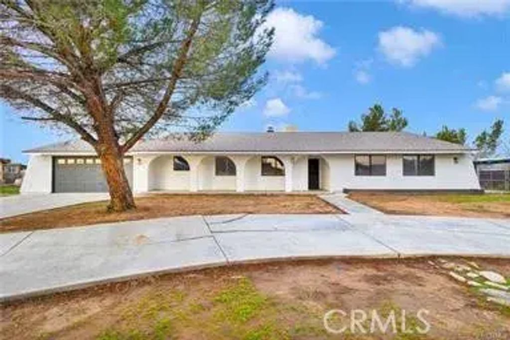 15620 Ramona, Apple Valley