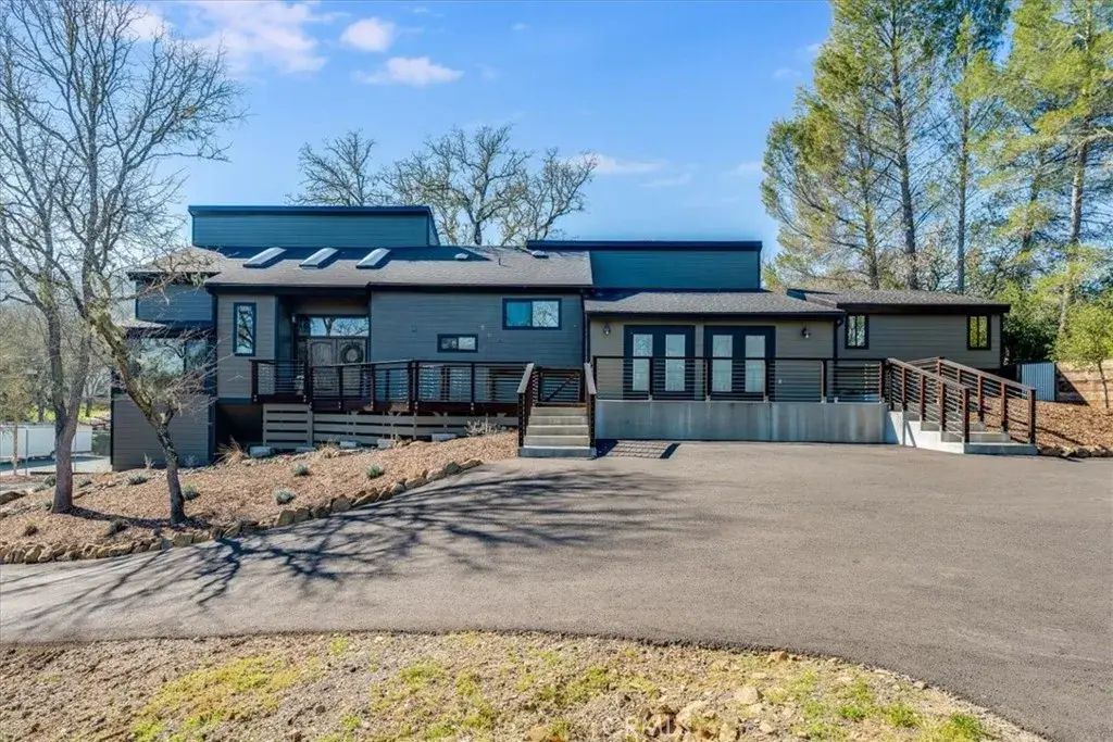8160 Los Osos, Atascadero