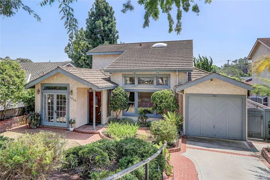 1216 3rd, Manhattan Beach