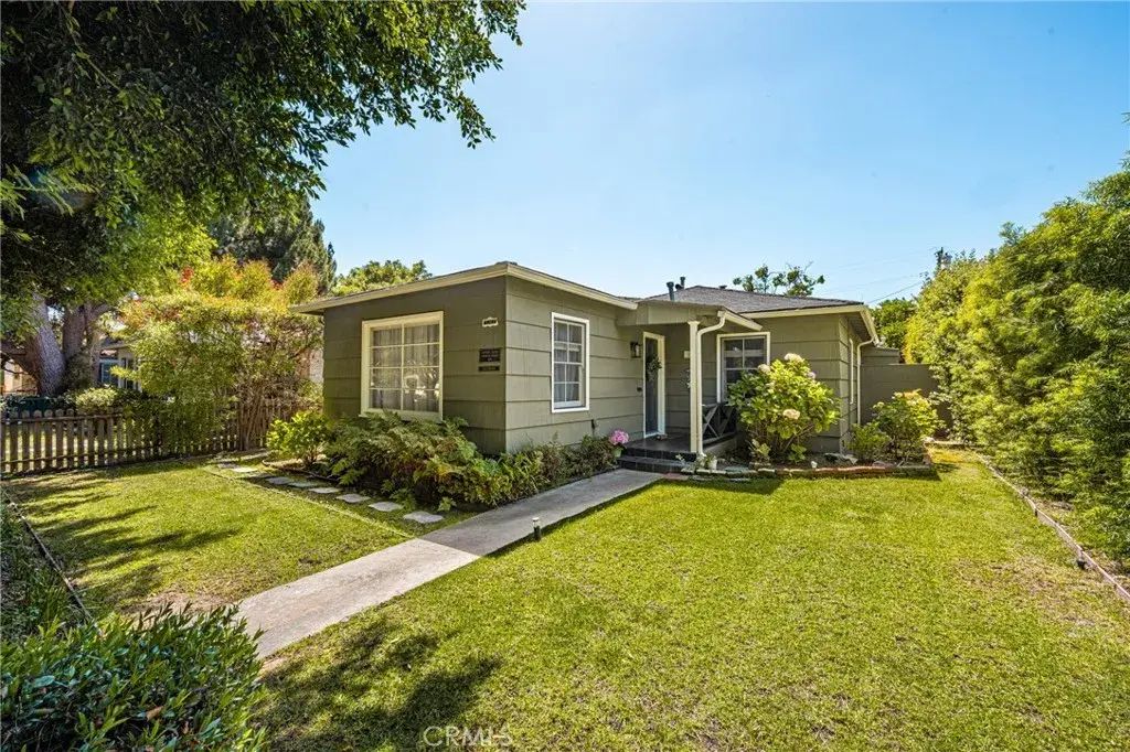 3461 Gardenia Avenue, Long Beach