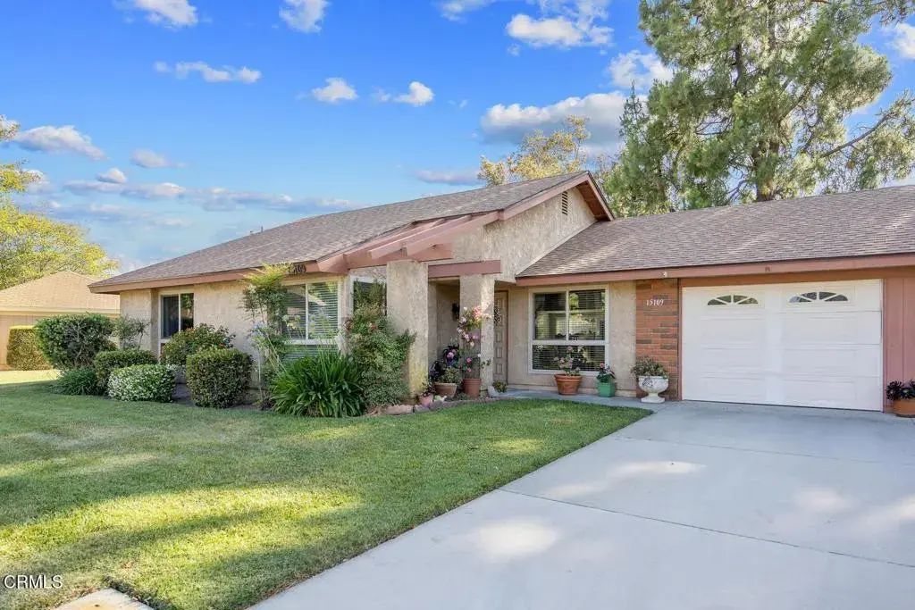 15109 Village 15, Camarillo
