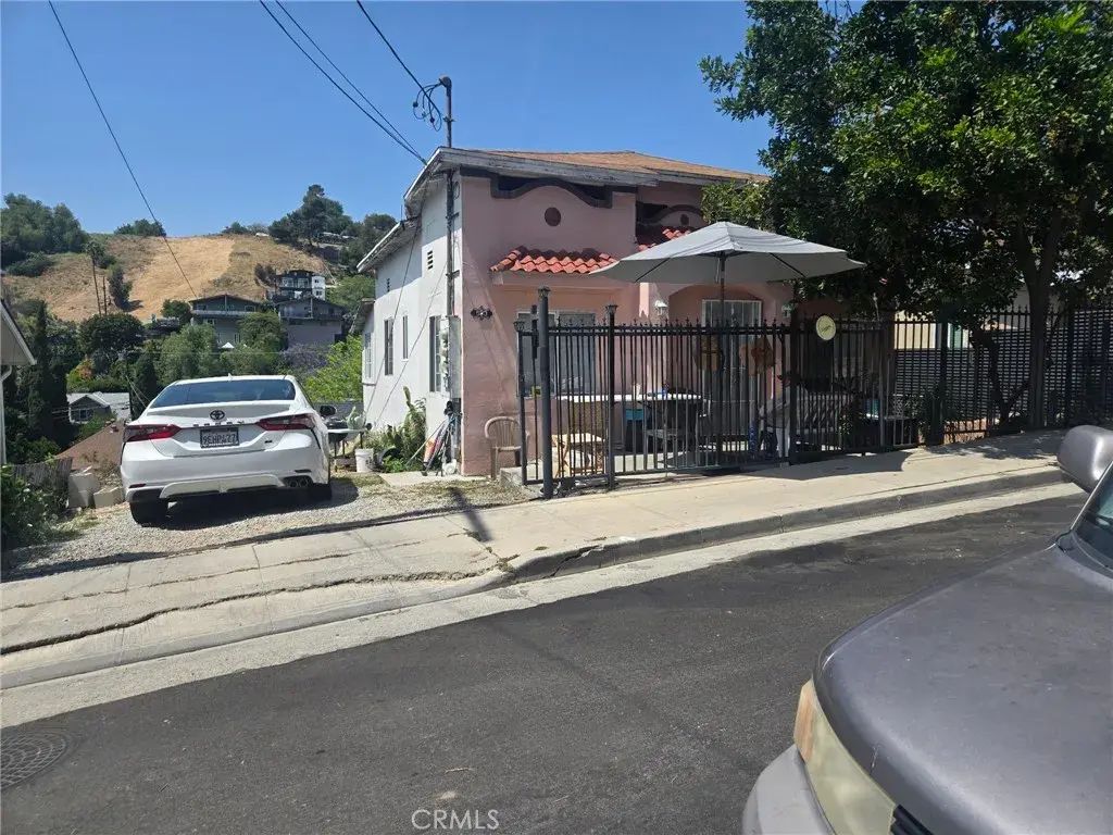 523521 Clifton St, Los Angeles
