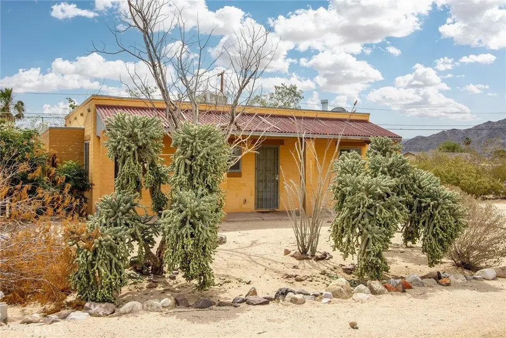 6155 Cahuilla, 29 Palms