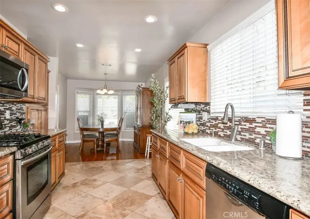 3927 Lees Avenue, Long Beach