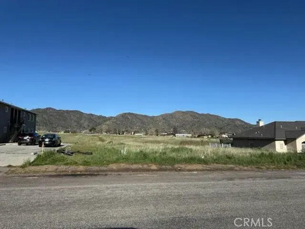 21727 Golden Star, Tehachapi
