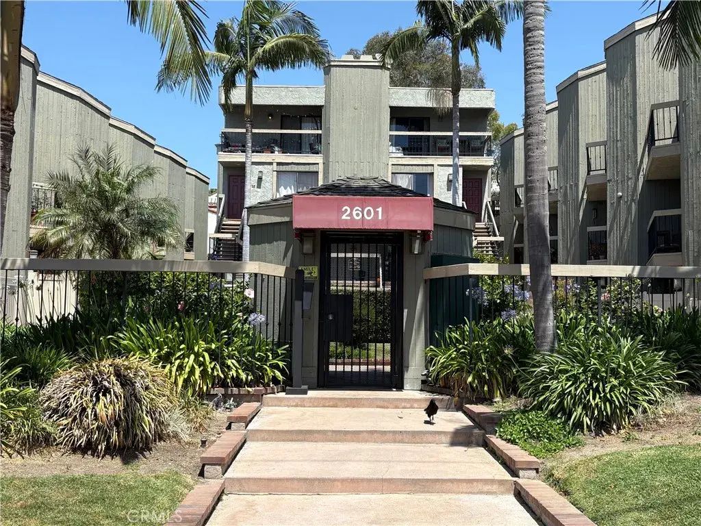 2601 E 19th 25, Signal Hill
