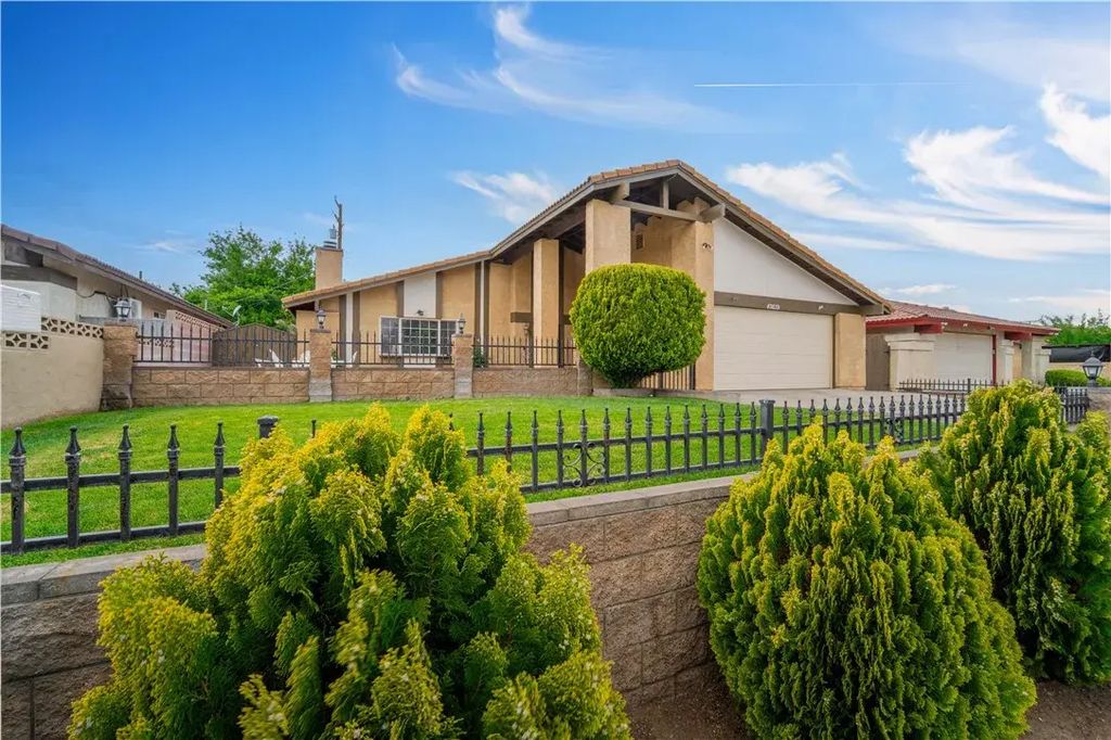 43639 Elm, Lancaster