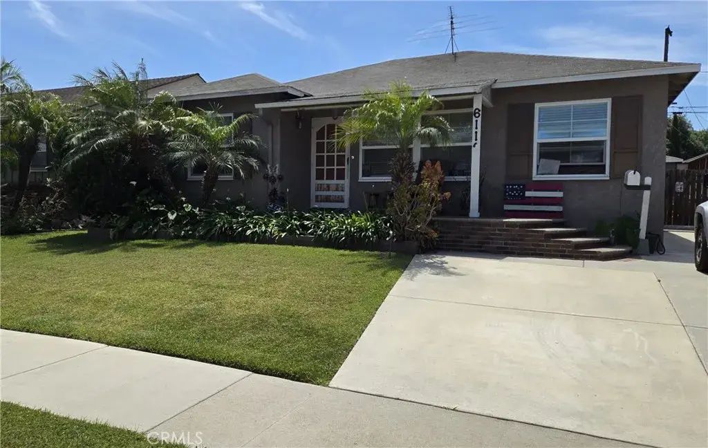 6112 Freckles, Lakewood