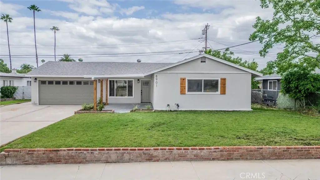 8901 Glencoe Drive, Riverside