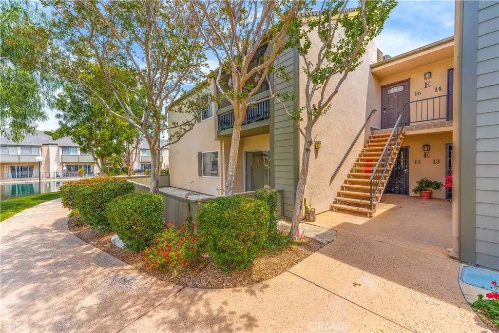 25735 Hogan Drive E15, Valencia