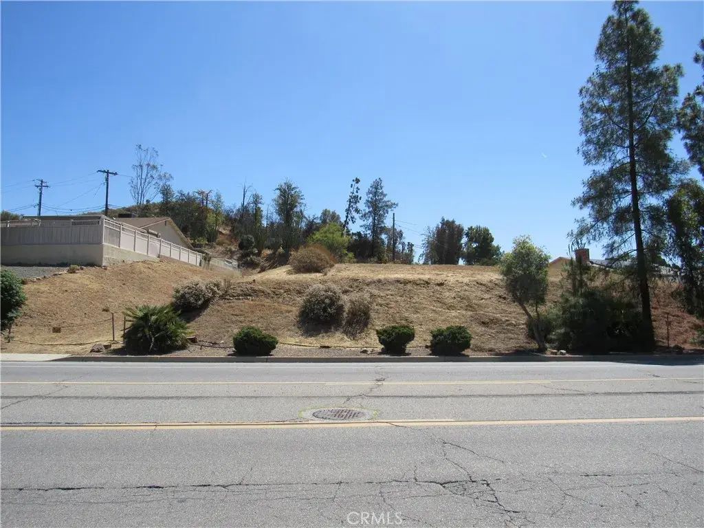 Bradley, Menifee