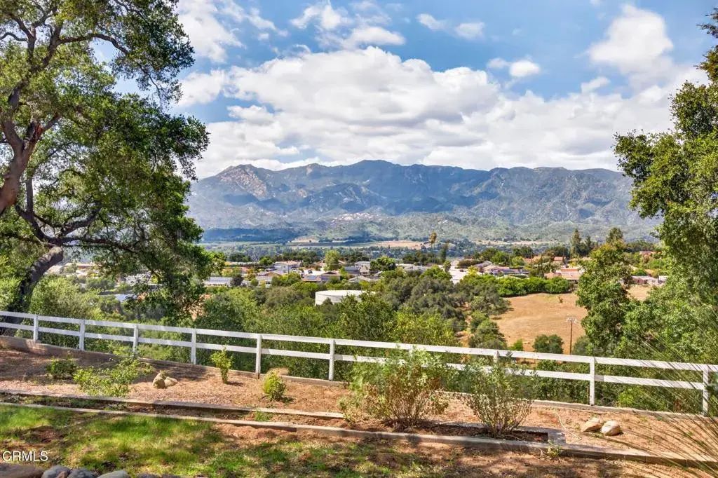 98 Howard Avenue, Oak View