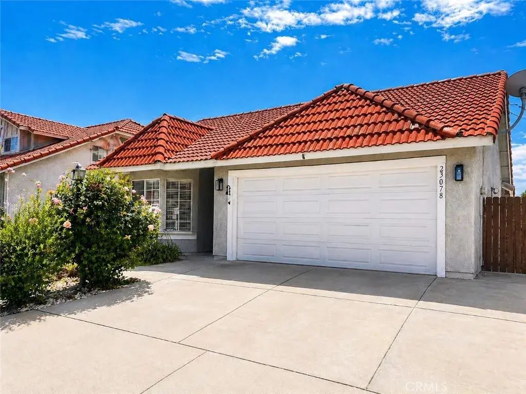 23078 Canyon Hills Drive, Corona