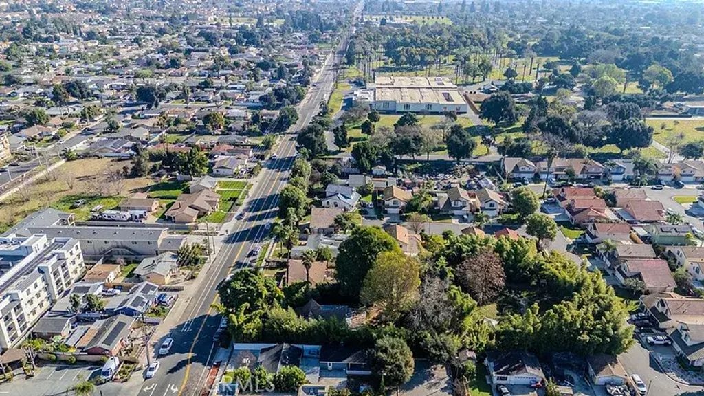 160 E Franklin, Pomona