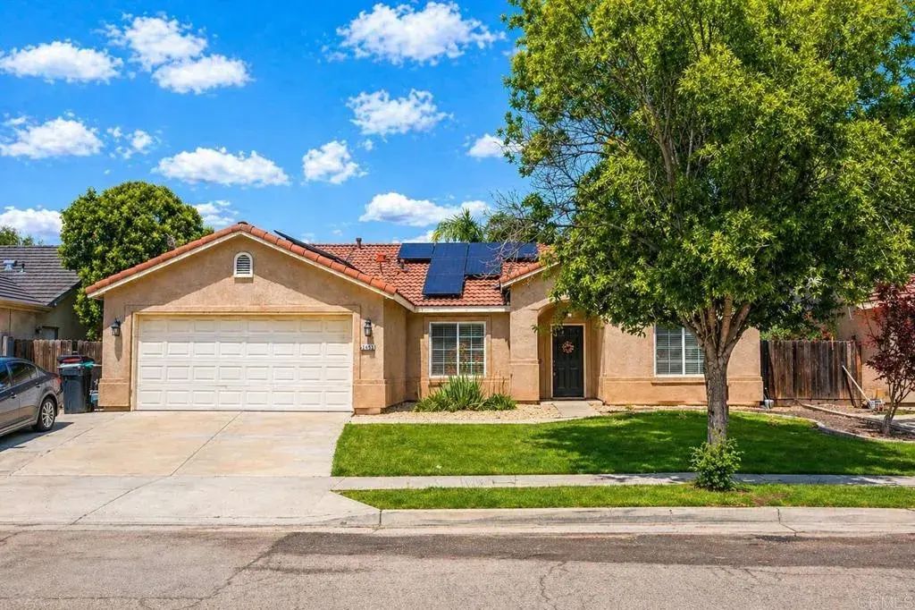 1462 Chimney Way, Lemoore