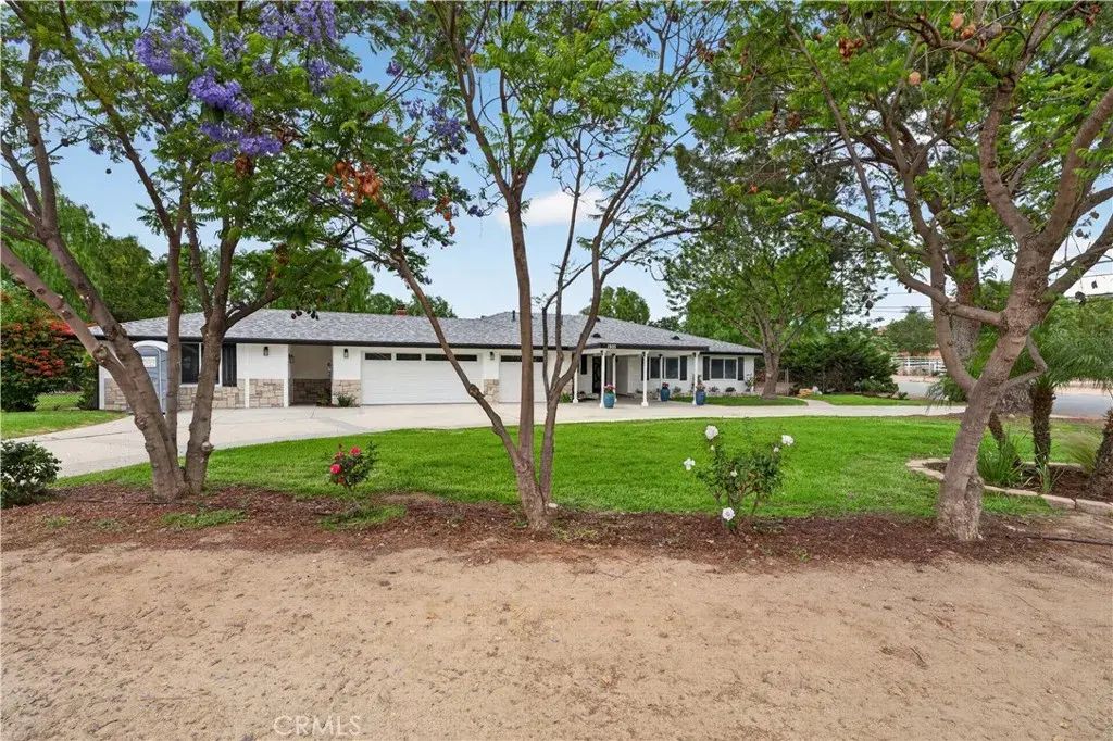 1505 Corona, Norco