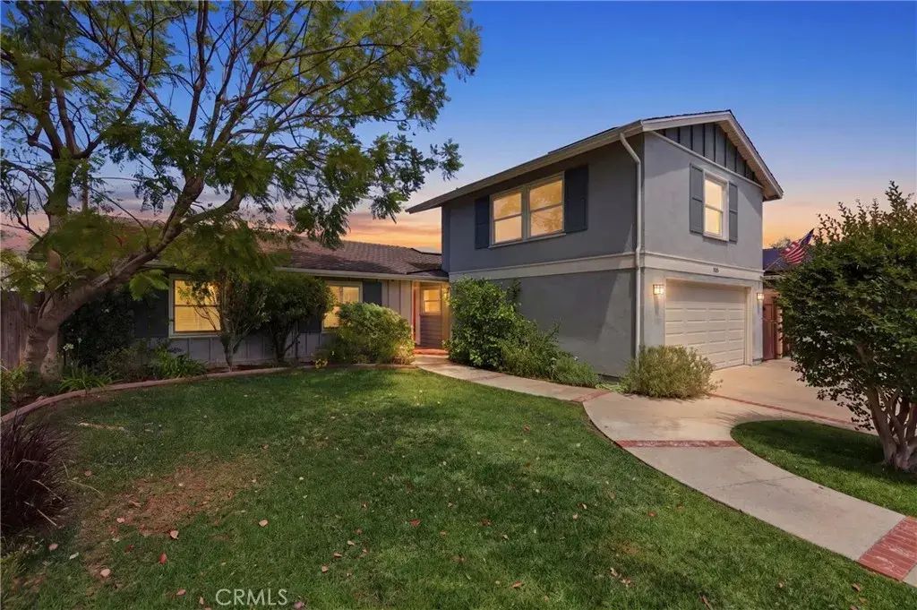 546 Sturgeon, Costa Mesa