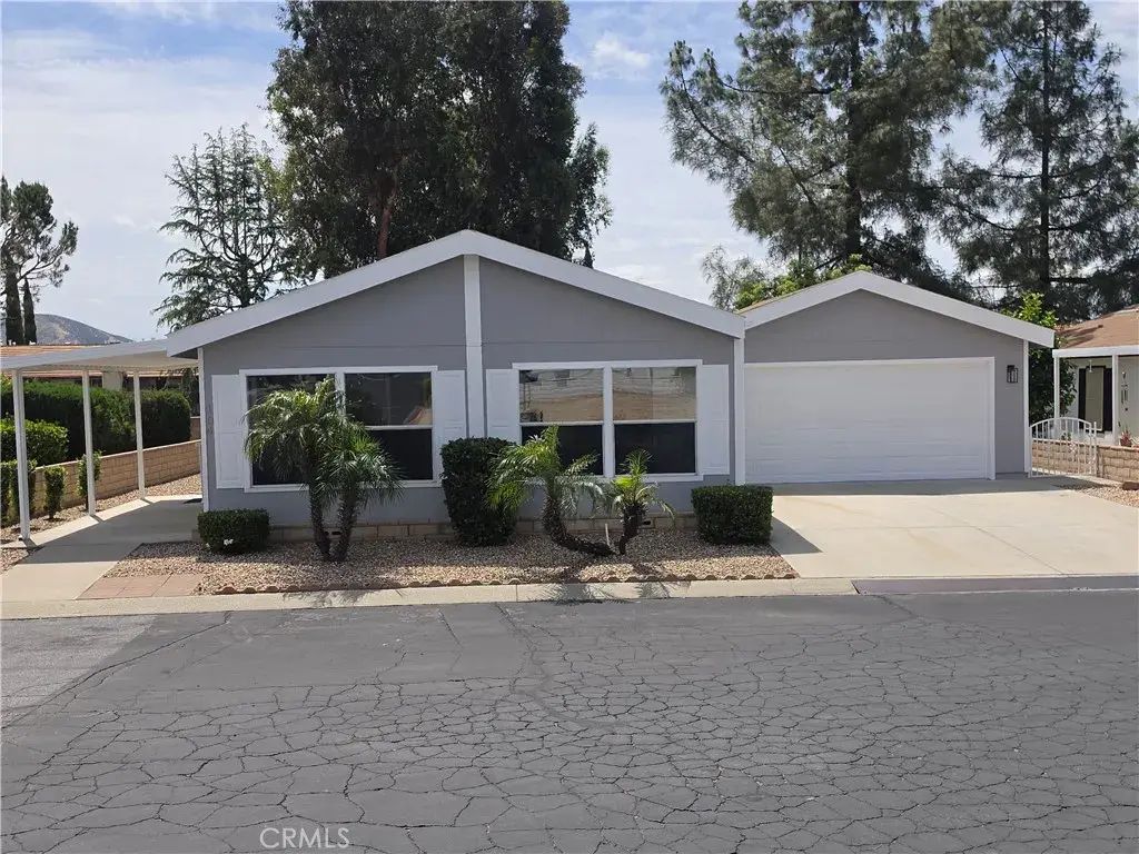 3800 W Wilson 104, Banning