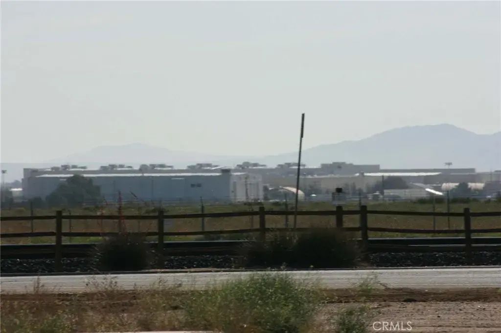 12 Avenue M-12, Palmdale