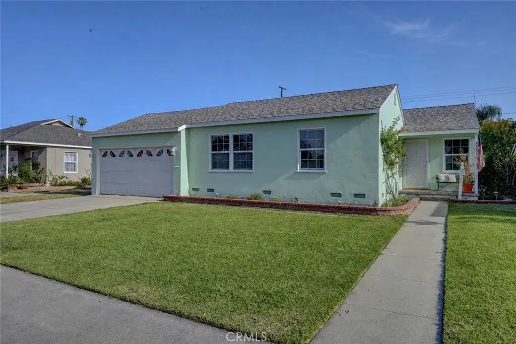 2101 W Ash, Fullerton