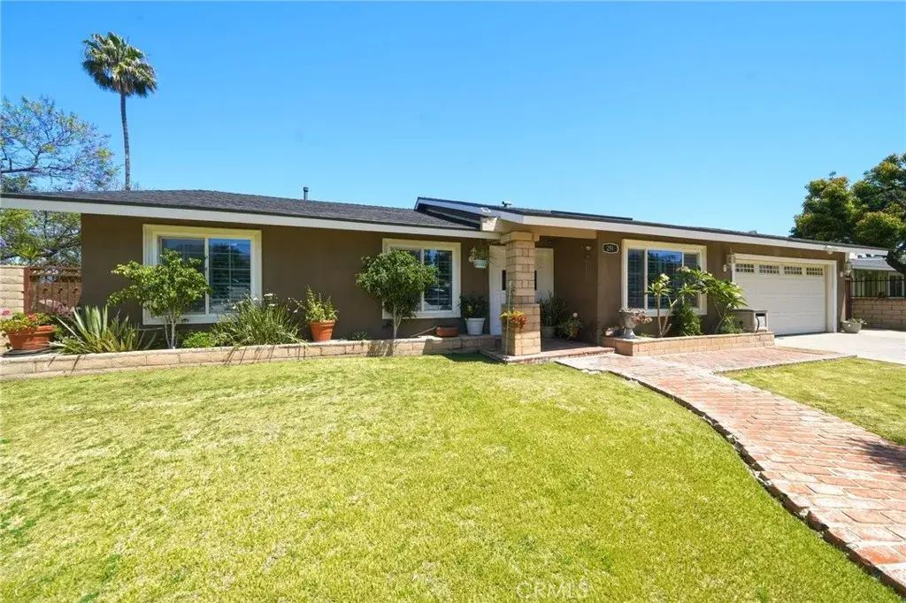 291 Pueblo, Corona