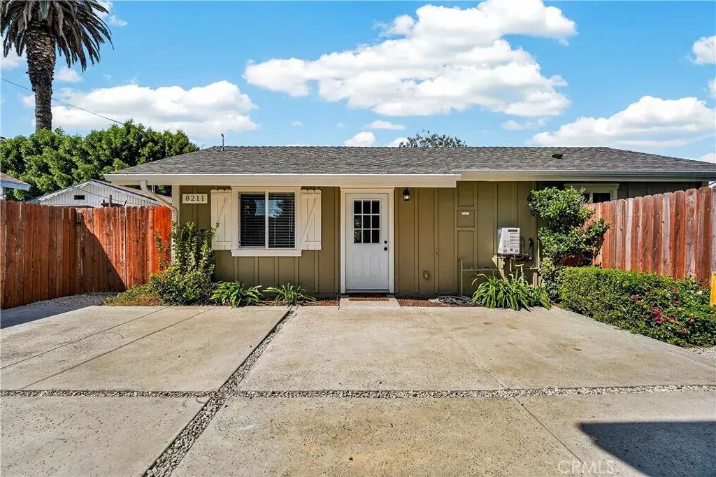 8211 Quartz Avenue, Winnetka