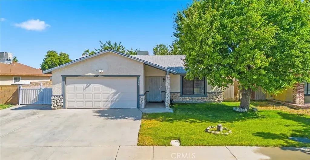 1123 Herzel Avenue, Lancaster