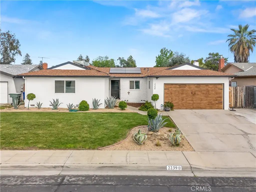 2239 Sunnyside, Clovis