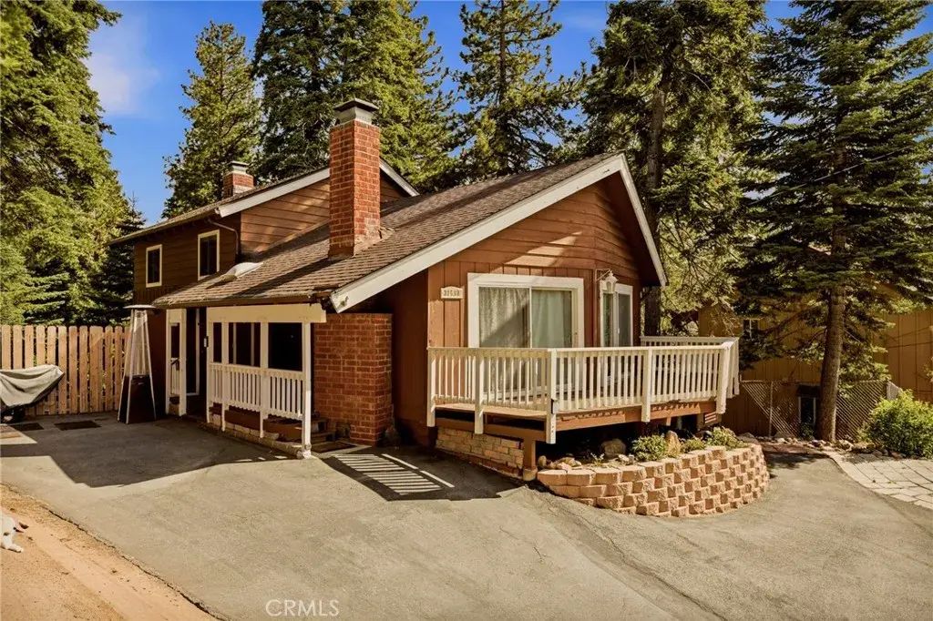 31530 Onacrest, Running Springs