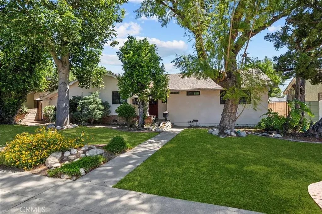10844 Dempsey, Granada Hills