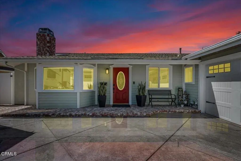 2906 Knight Rondo, Camarillo