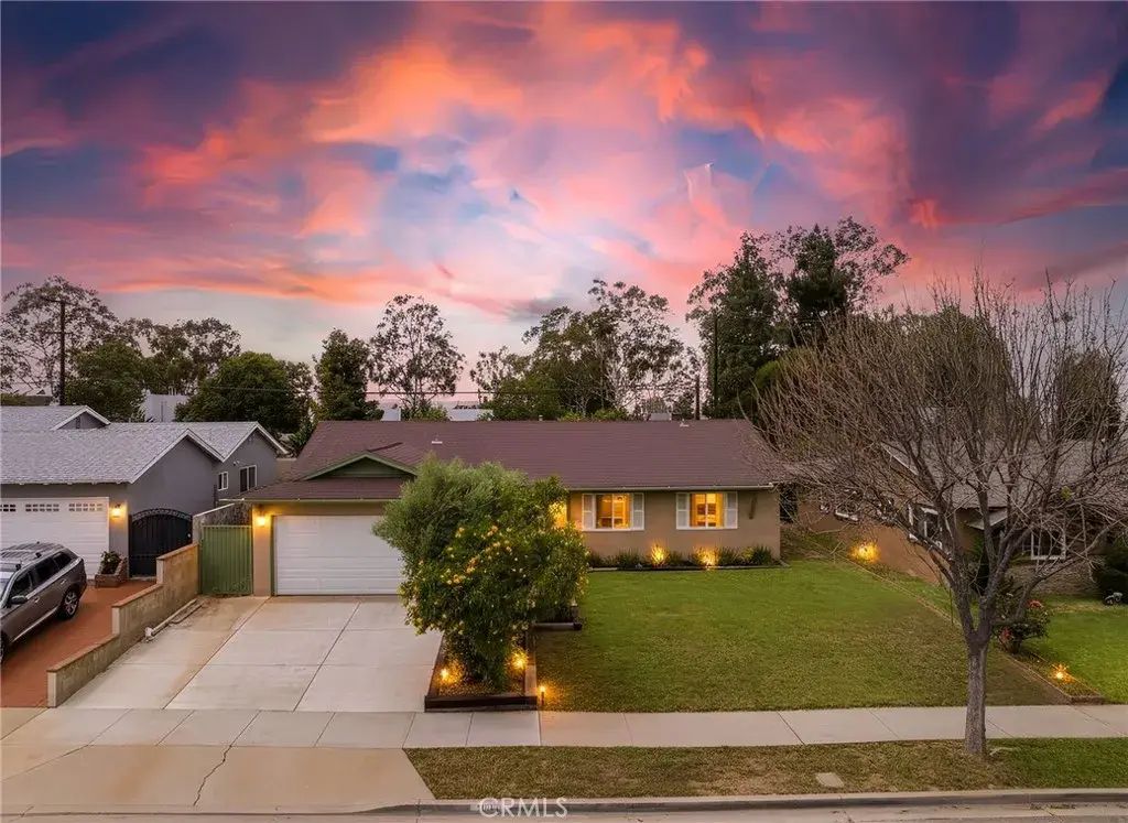 1040 Sapphire Lane, Corona