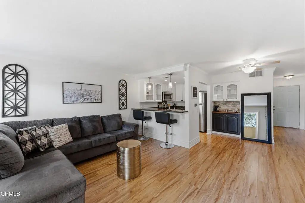 2731 Erringer Road 86, Simi Valley