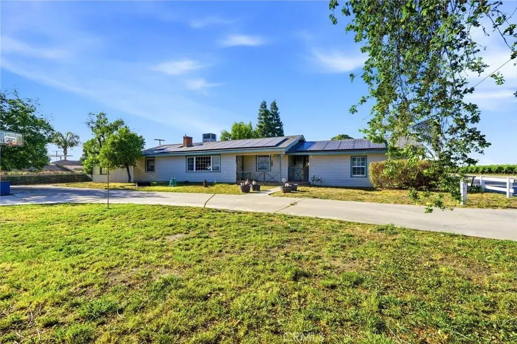 12586 Avenue 232, Tulare